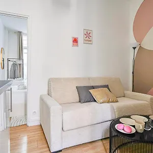 Equipe Dans Le Quartier Montparnasse Appartement